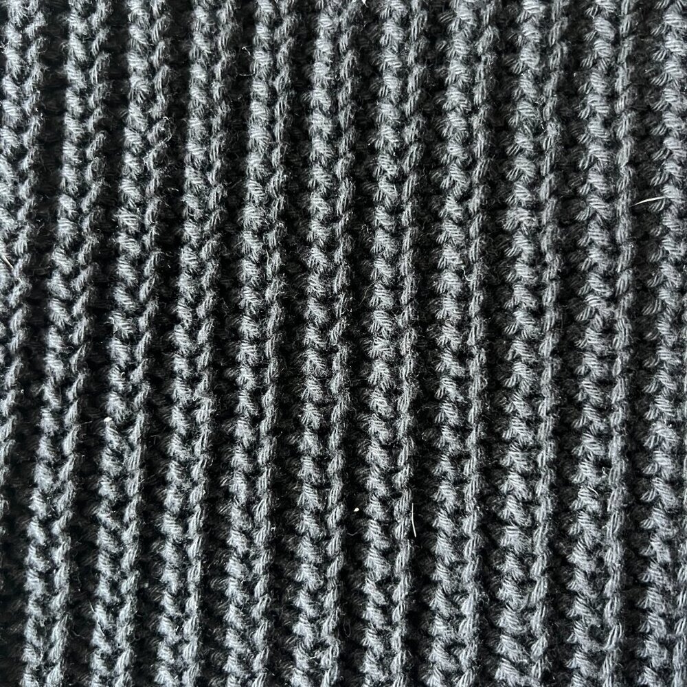 Old Navy Knit Sweater Vest Black XL - Never Worn - Picture 2 of 4